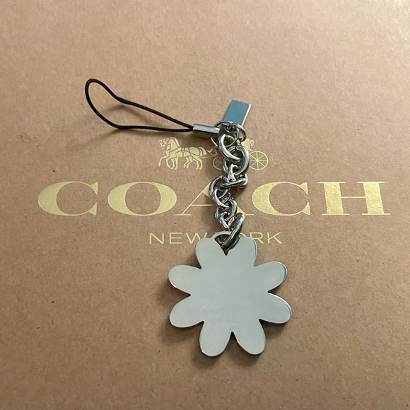Coach White & Yellow Enamel Daisy Keychain Bag Charm Lanyard - Picture 3 of 5